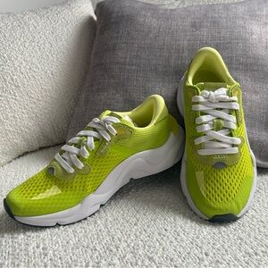 Sorel kinetic neon Lace up sneakers NIB 9